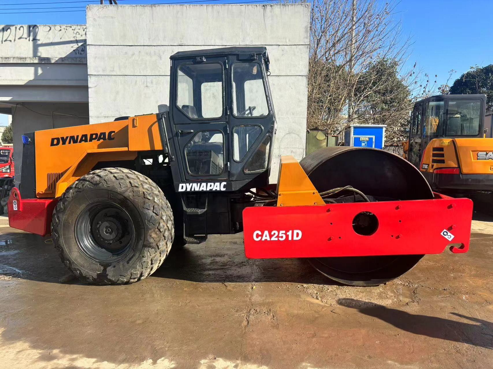 Good quality used dynapac road roller CA251d dynapac CA301 CA30 CA251 CA25 ca602d cc211 roller compactor