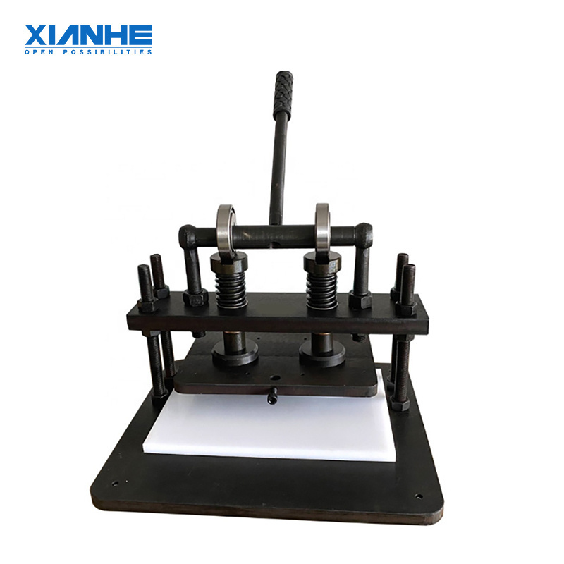 Manual leather die cutting machine