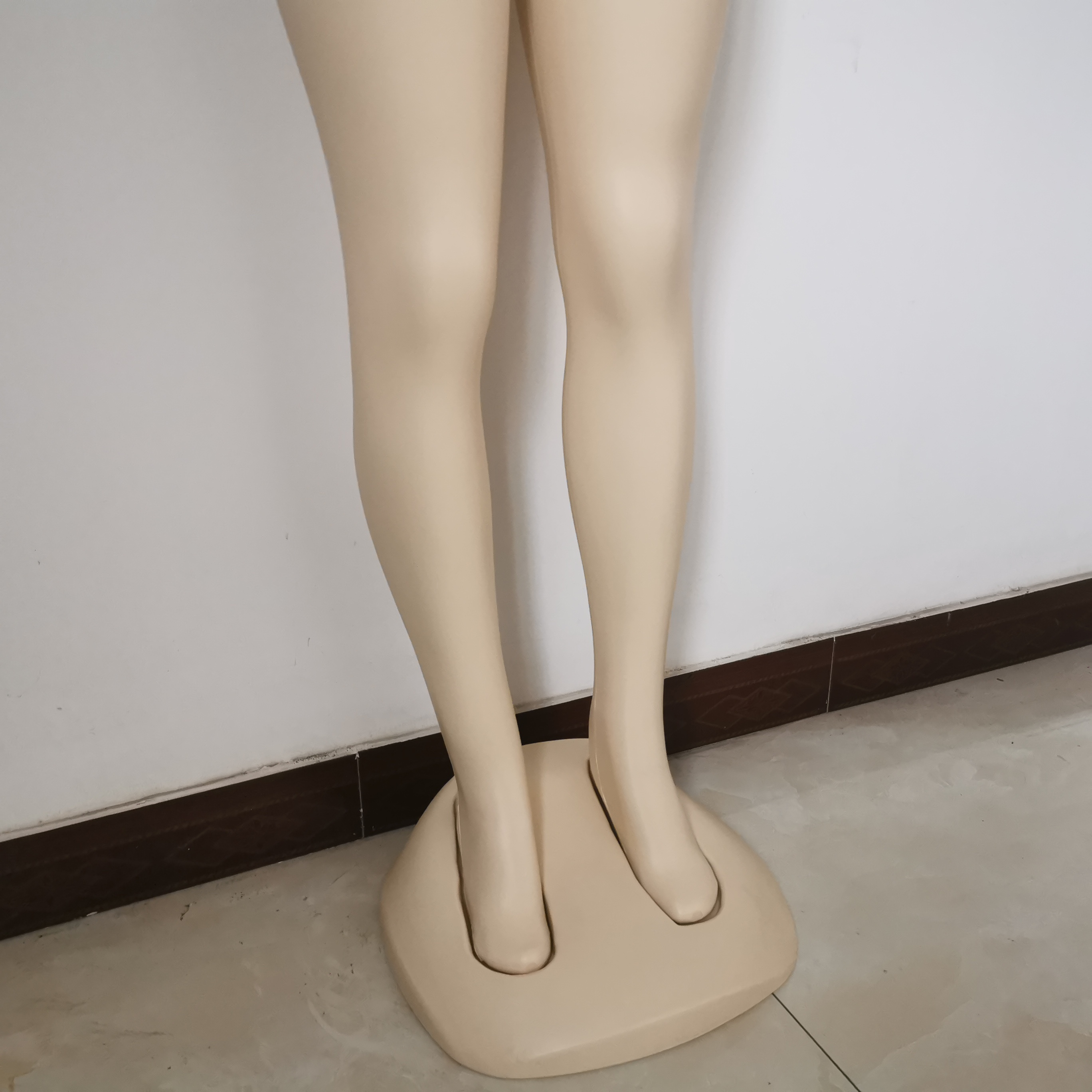 Plastic Full Body Mannequin Dummy Female Headless Long Legs PE Plastic Base Mannequin