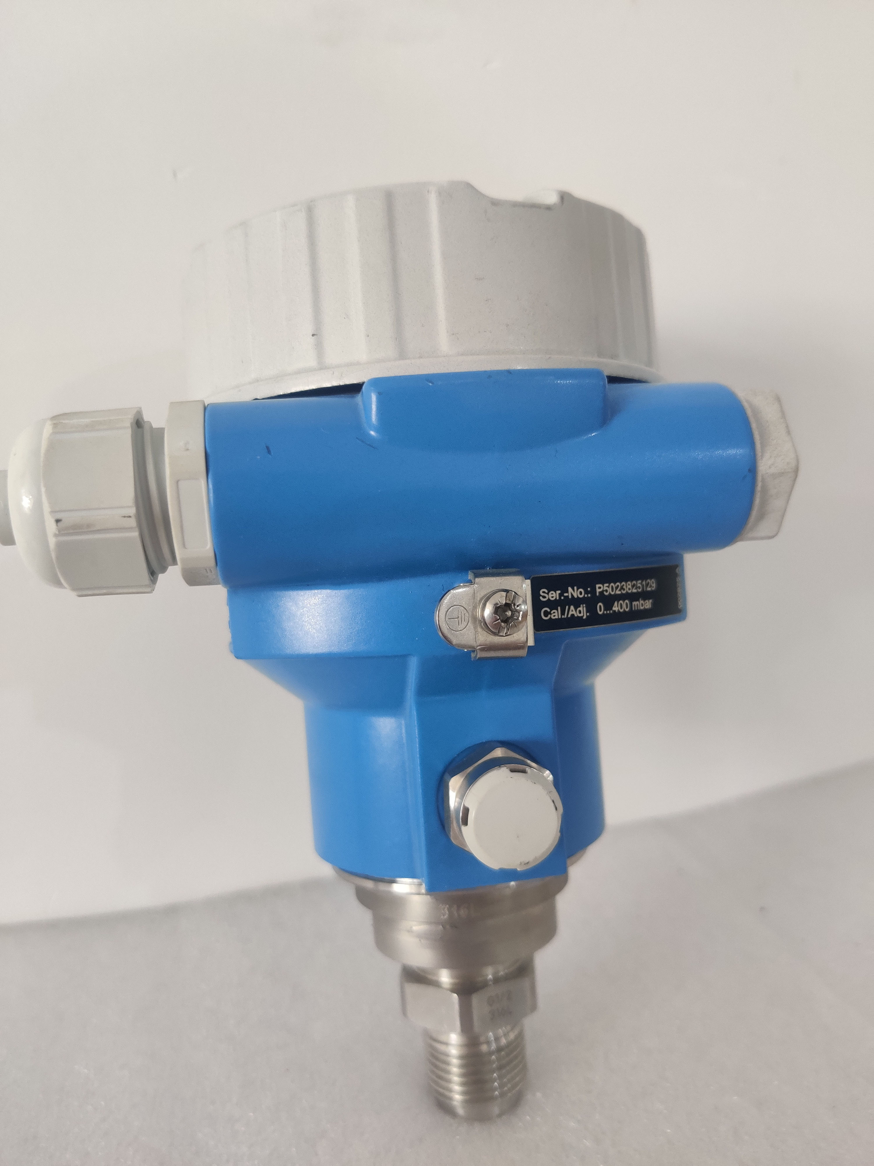 Endress+Hause pressure transmitter Absolute and gauge pressure sensor - Cerabar PMP51