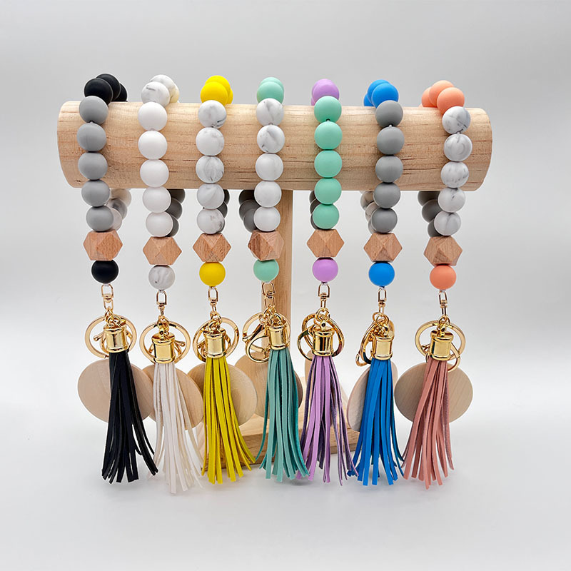 Hot Sale Colorful Monogram Elastic Silicone Beads Key Chain with Wood Disc Beaded Silicone Wristlet Bracelet Keychain