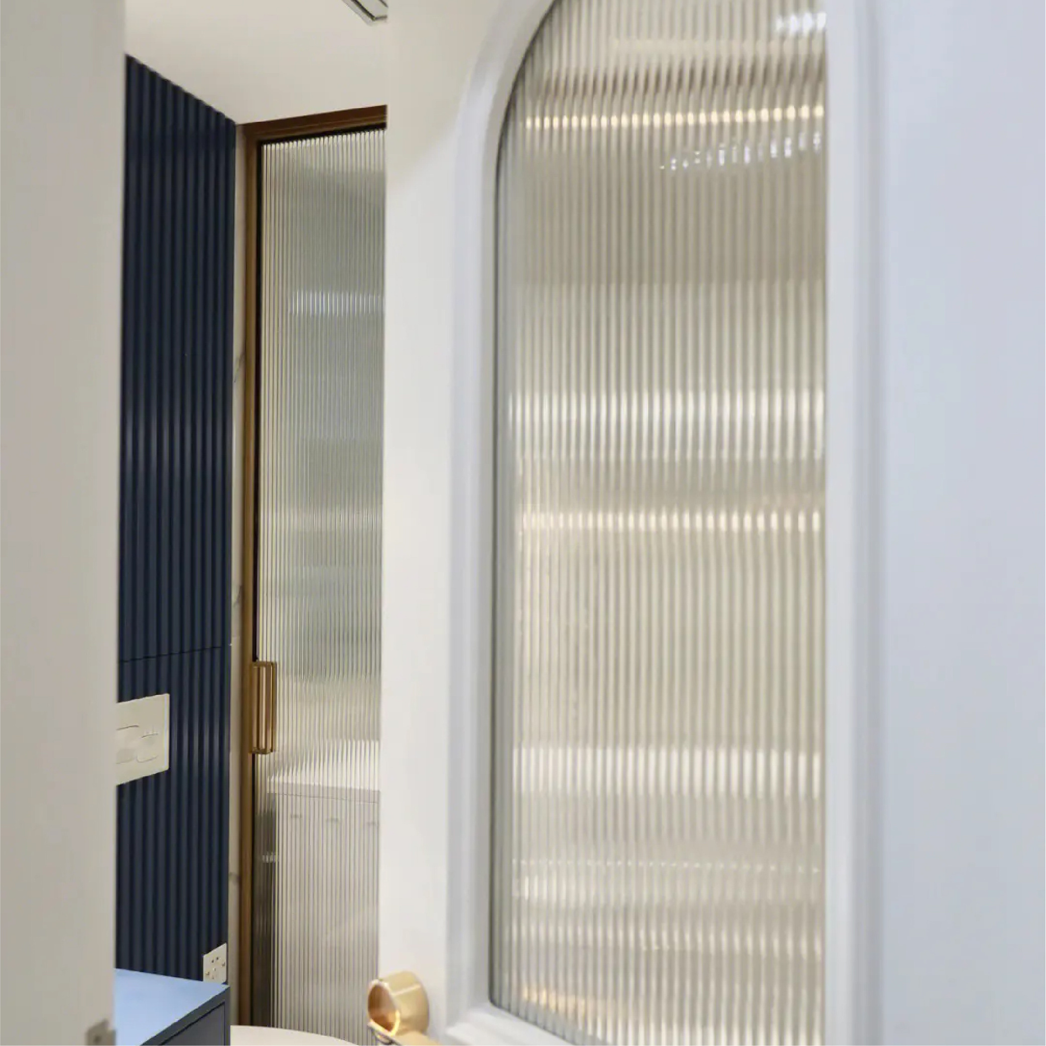 Reeded Decorative Film 15mm/13mm/6mm Horizontal Strip Glass Window Film for Shower Door Decoration Glass Privacy Protection