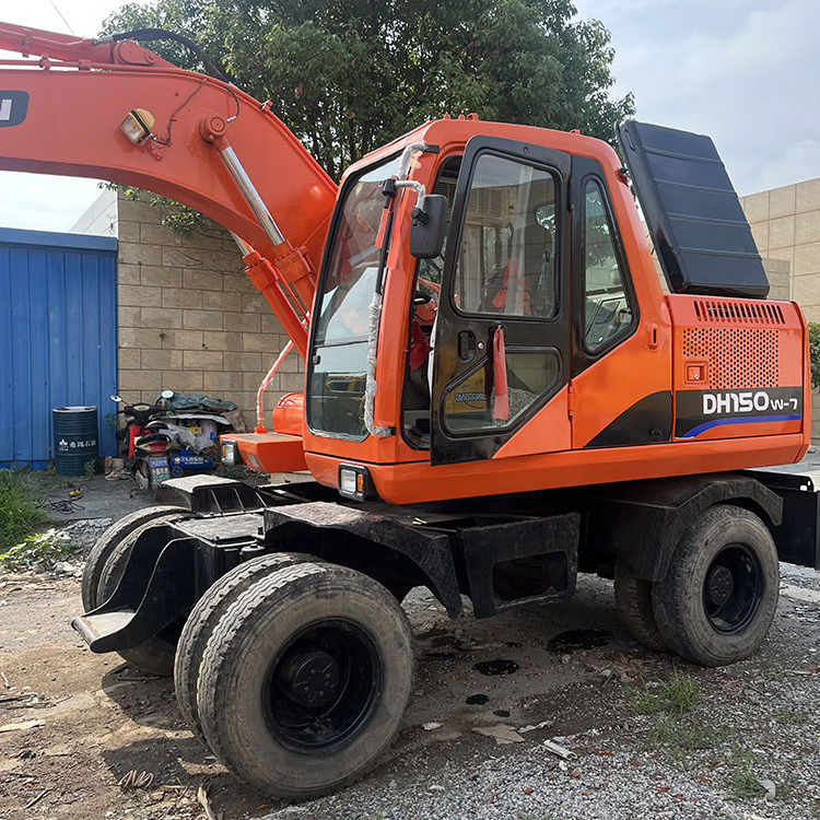 Used DH150W-7  DOOSAN wheel excavator Tyre Excavator DH150W on sale