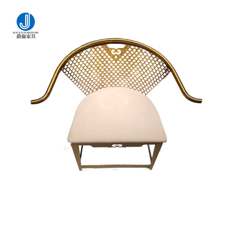 lounge chair made of aluminum frame with rattan woven backrest and foam seat  for indoor