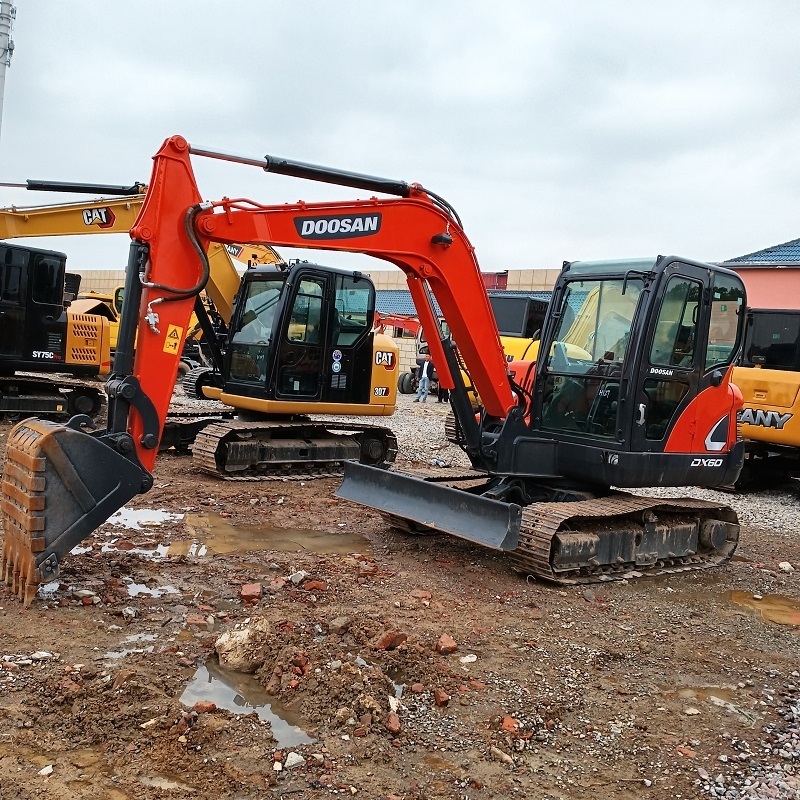 Used Doosan dx60 dh60 mini excavator , original doosan dx60 dh60 dh55 dh70 dx75 second-hand 6 ton digger for sale