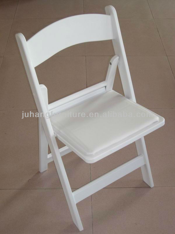 Wholesale Top Quality Outdoor Foldable Chair Wedding Event Portable Plastic Wimbledon Garden Chairs White Resin Folding Chair