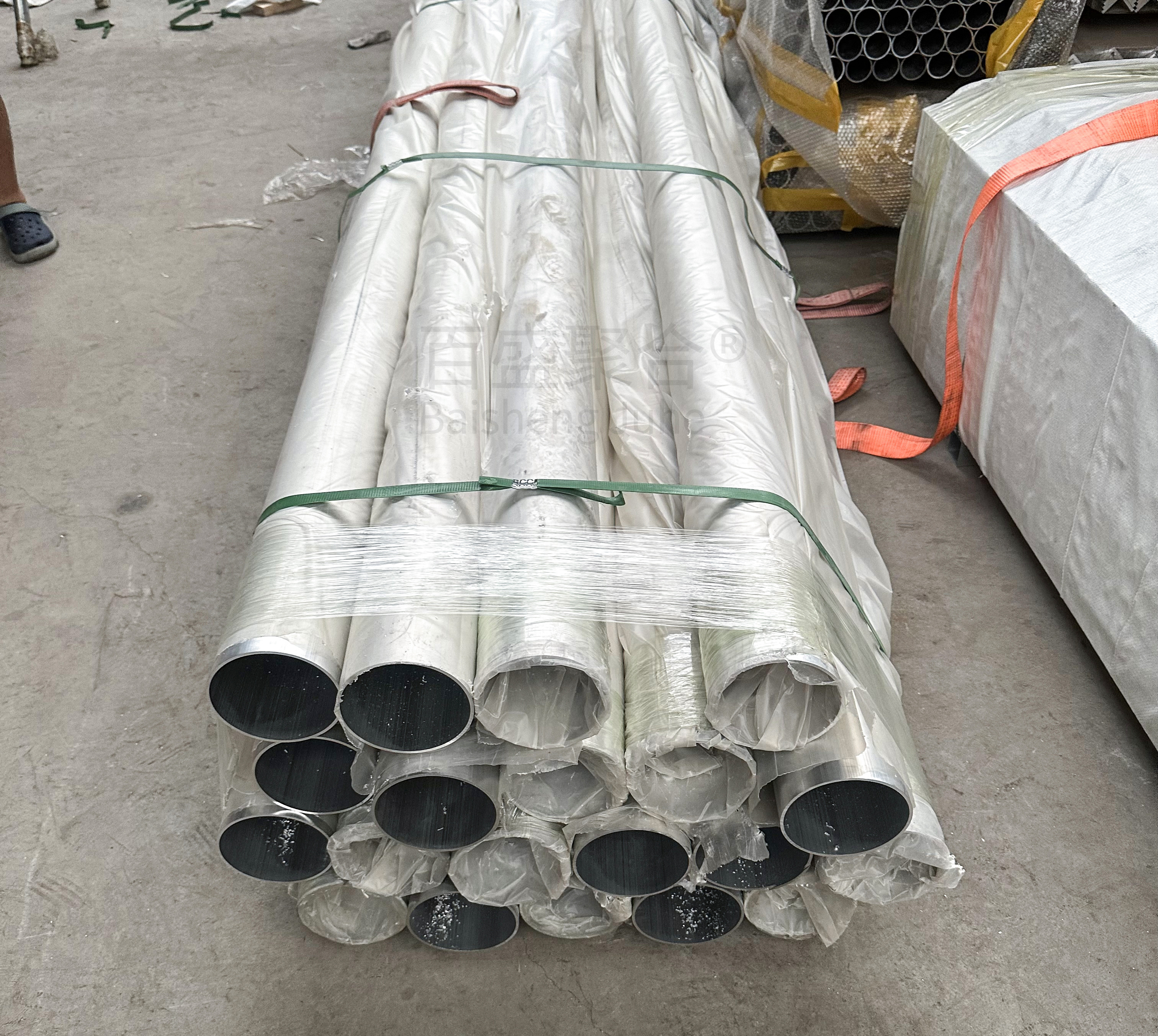 Aluminum Alloy 6063/6061/6181/6082 Rectangular Tube Aluminum Square/Round Tube/Pipe