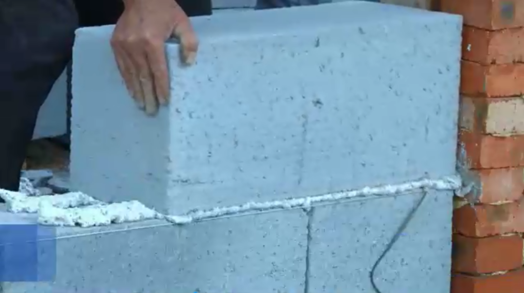 Concrete brick binding Glue pu foam Stick Adhesive strong bonding pu foam instead cement mortar save cost convenient