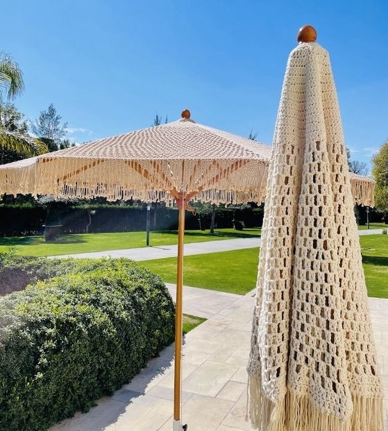 New Design Customized Shandmade Tassels Woven Canopy Parasols With Macrame Fringe Wooden Beach Umbrella