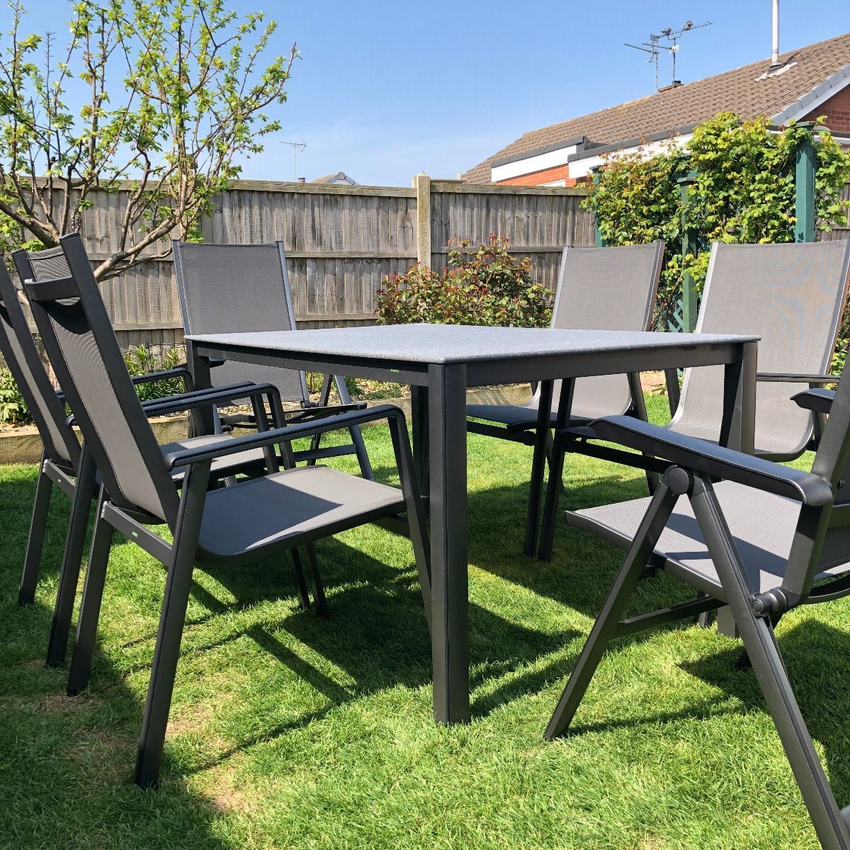 High Quality Aluminium 6 Seater Rectangular Garden Set Anthracite with 4 stacking chairs and 2 folding chairs