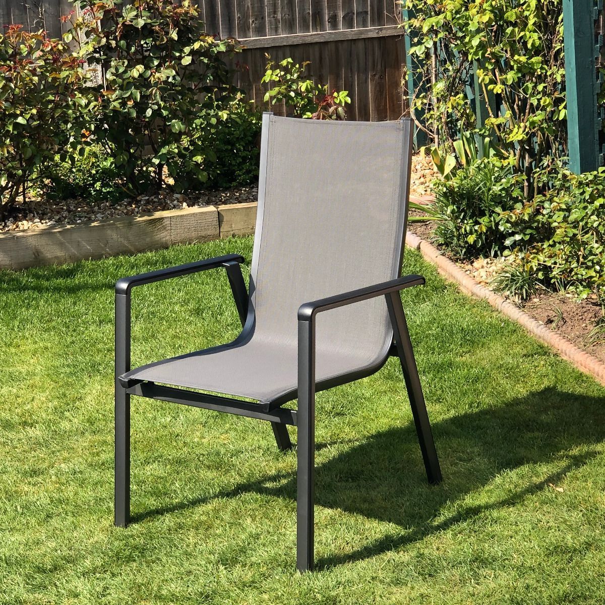 High Quality Aluminium 6 Seater Rectangular Garden Set Anthracite with 4 stacking chairs and 2 folding chairs