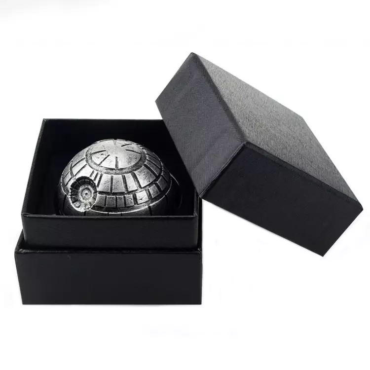 Yiwu JUJI 2022 Wholesale 3 Parts Zinc Alloy Poke Ball Shape Tobacco Herb Grinder with Gift Box