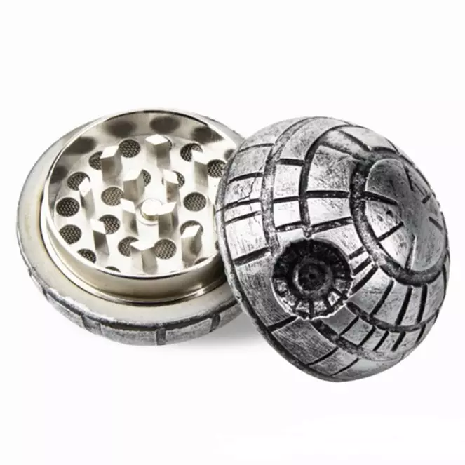 Yiwu JUJI 2022 Wholesale 3 Parts Zinc Alloy Poke Ball Shape Tobacco Herb Grinder with Gift Box