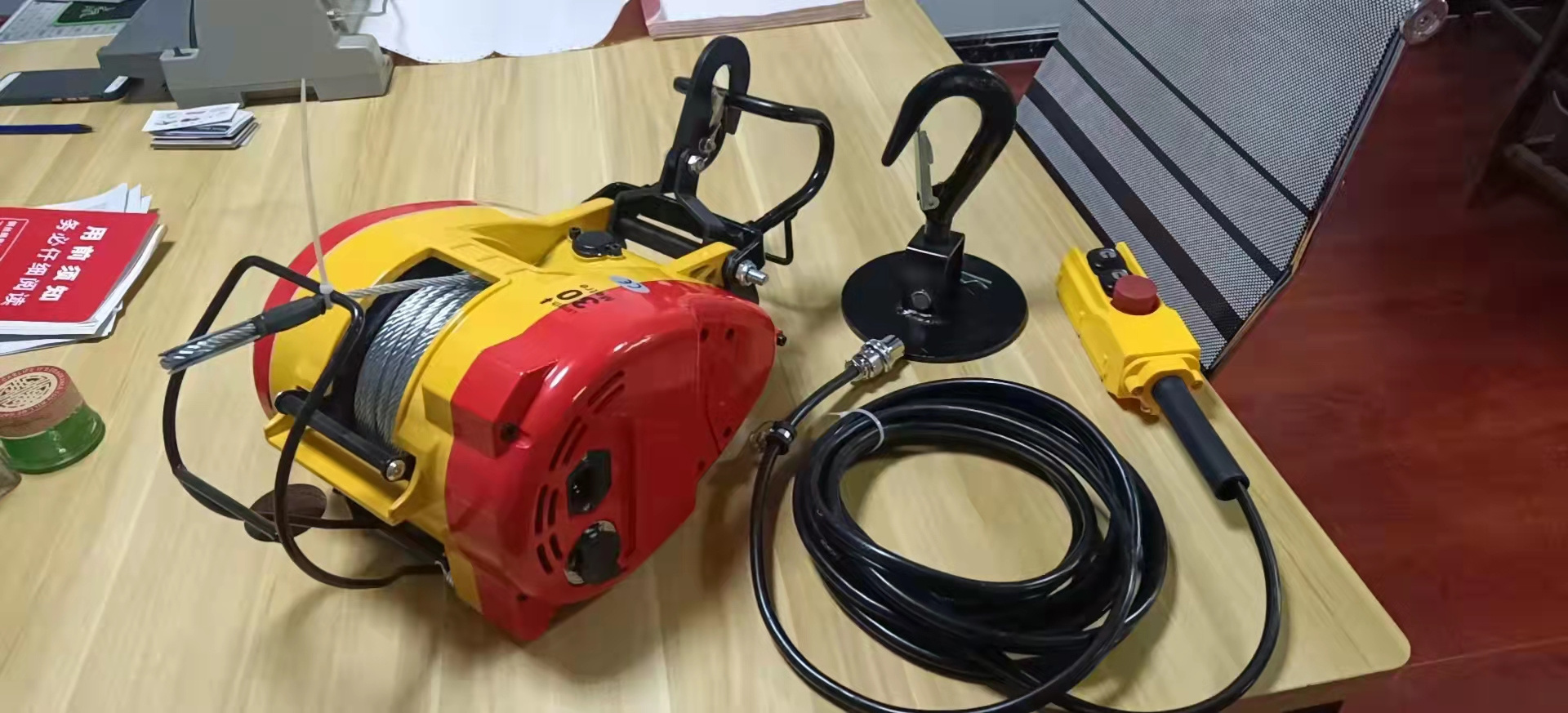 Taiwan Mini Type High Quality 100kg /300kg /500kg Crane Tools Small Electric Winch Hoist Lift Little diamond Crane