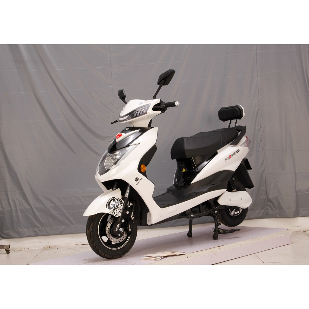 SKD OEM Street Legal E Scooter 72v Moped Electric Motorcycle With Pedals, 1000W Street Legal Moped