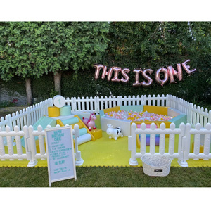 Wholesale Various sizes easy to assemble mini plastic small fence Baby playground fence with white bounce house