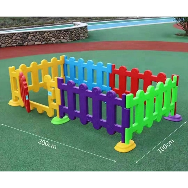 Wholesale Various sizes easy to assemble mini plastic small fence Baby playground fence with white bounce house