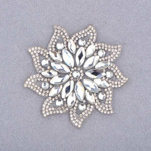 Wholesale 75mm Hotfix Clear Glass Crystal Flower Rhinestone Applique Iron On Transfer Stickers Hot Fix Motifs Patches for Dress