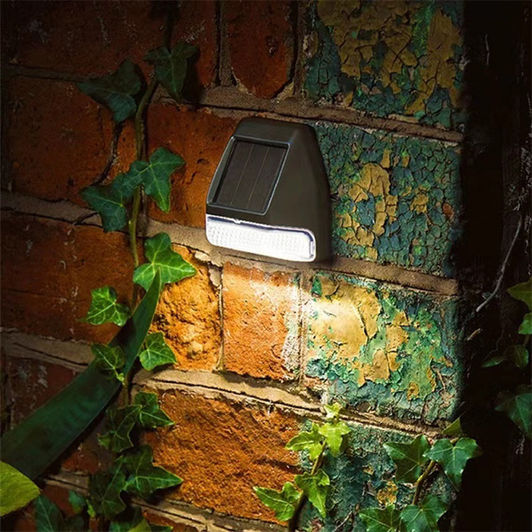 Modern Style High bright Outdoor Waterproof Led Fence Lamp for Garden  Solar Powered Deck Lights