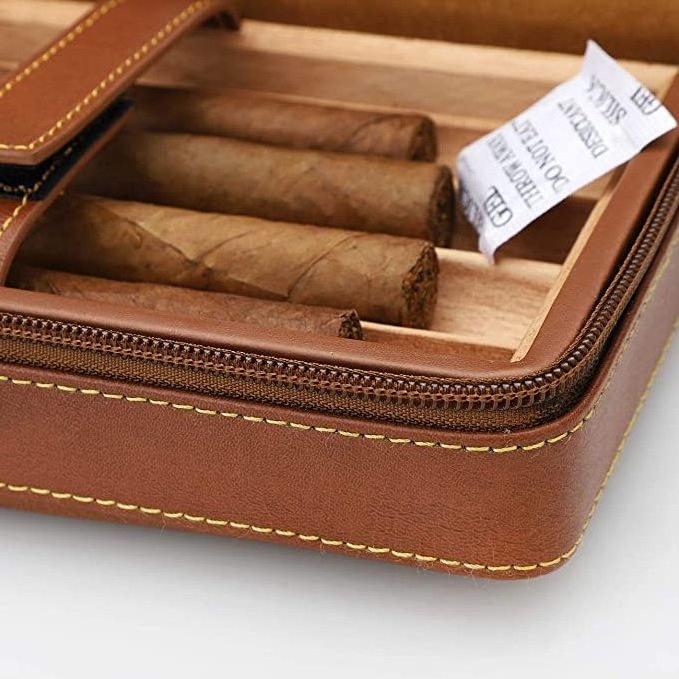 Personal Portable Carry 4 Finger Humidor Brown Leather Cigar Holder With Cutter Lighter Set Travel Cigar Case