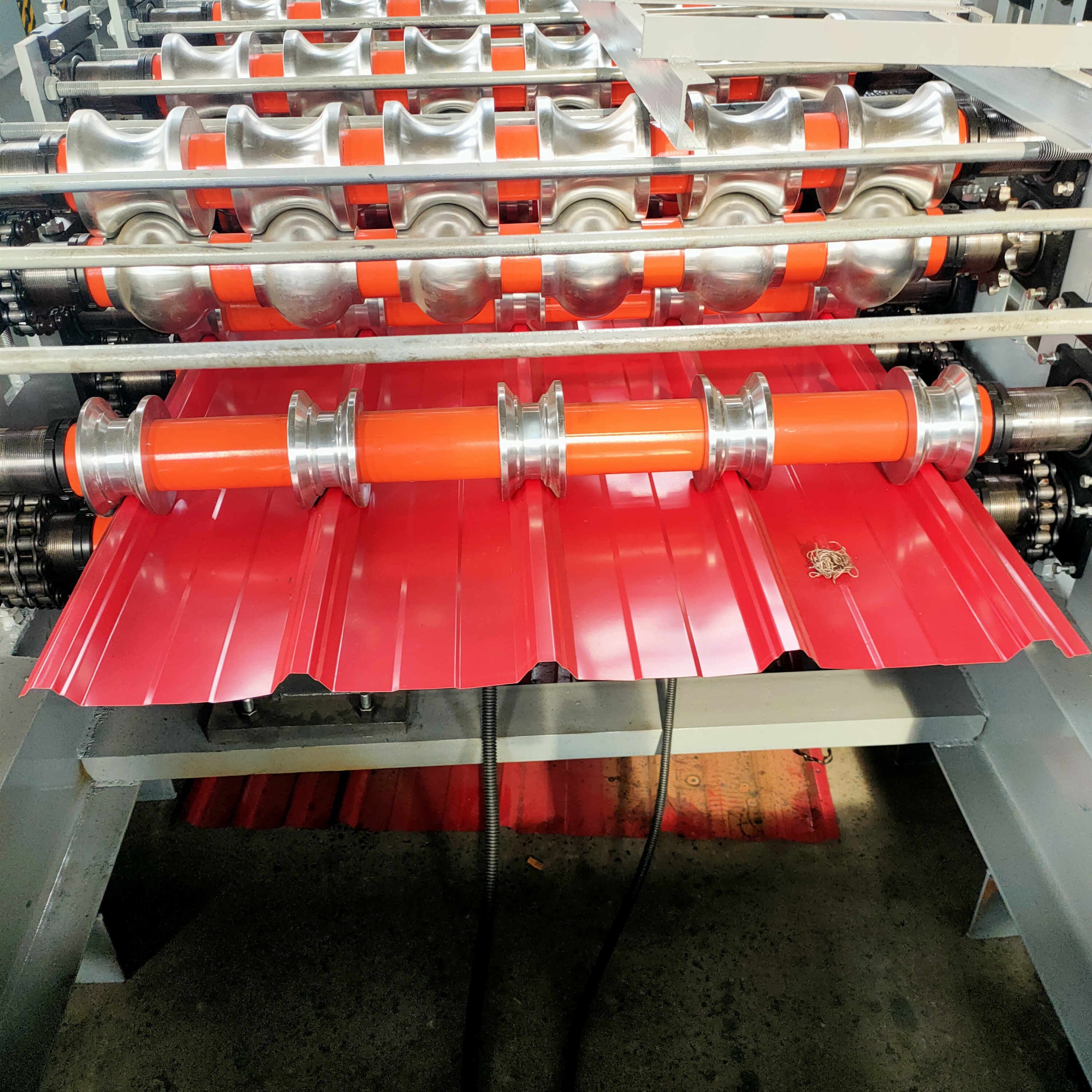 Metal Roofing Sheet Corrugating Iron Sheet Roll Forming Making Machine