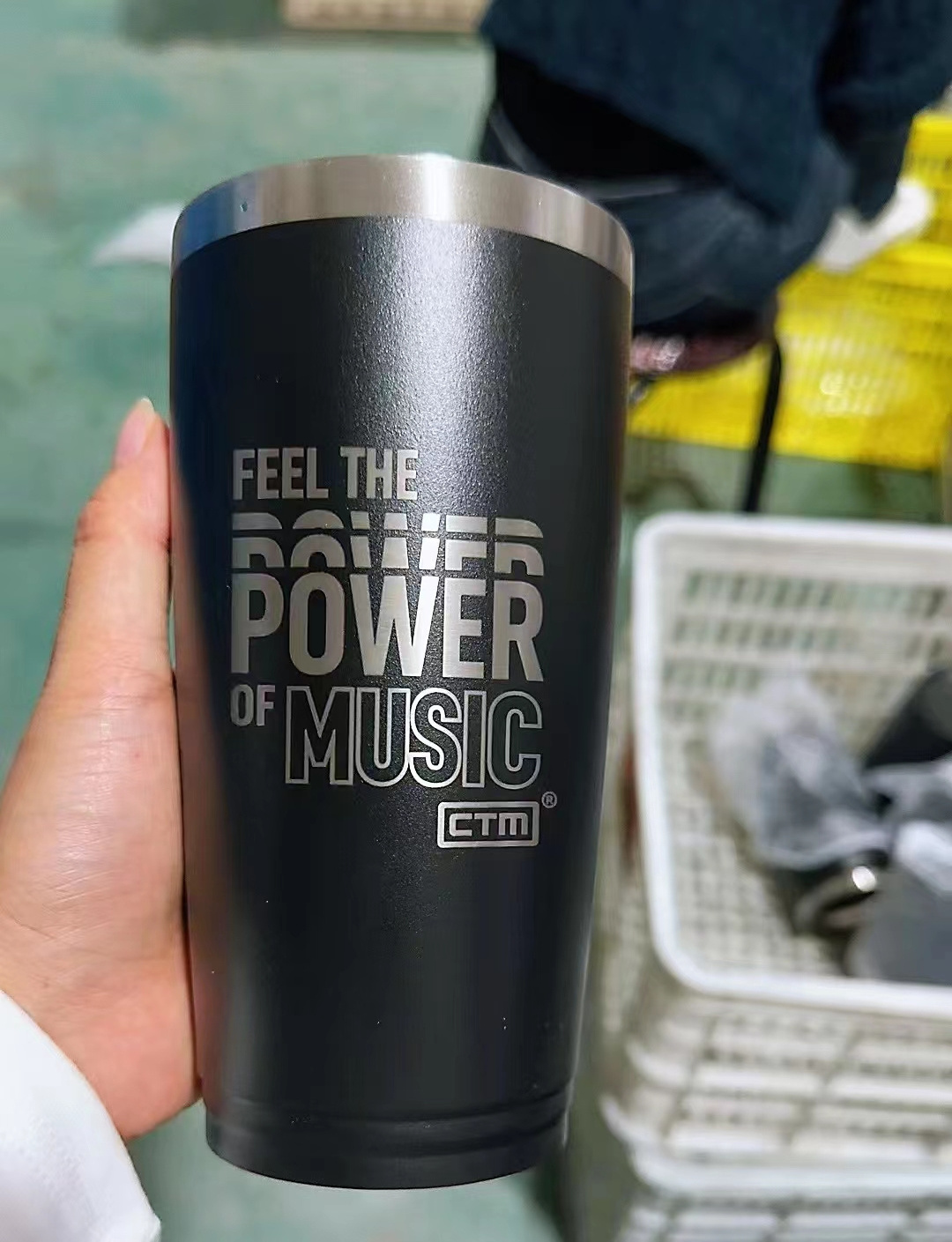 Customized logo 20 oz Tumbler Travel Double Wall Stainless Steel Coffee Cups 20oz Tumbler with Lids and Straws