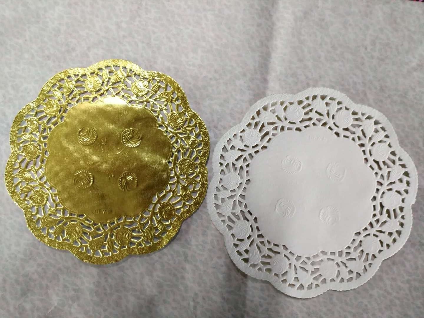 New design silver Paper doilies / round Lace Doilies/ disposable cake paper