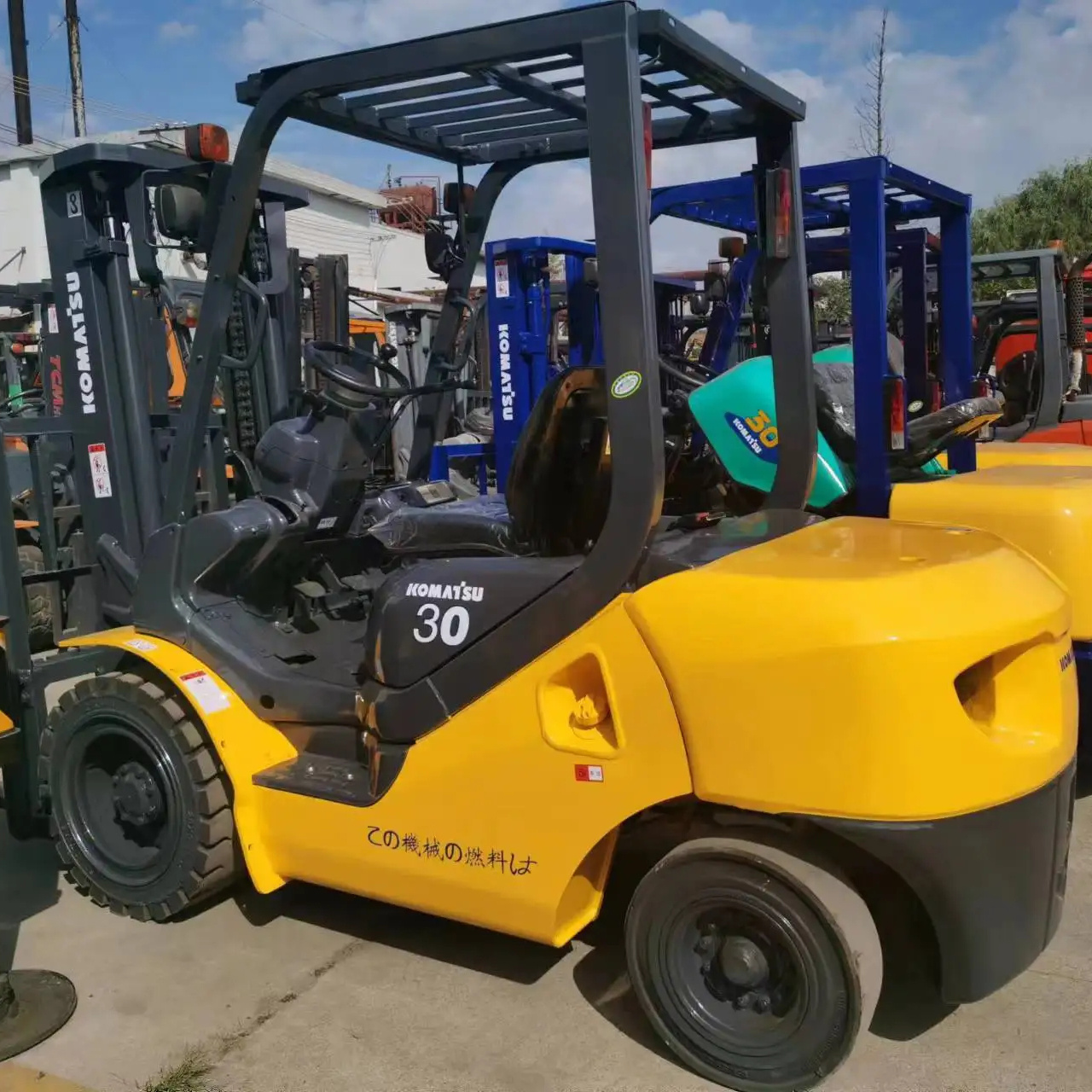 Second hand Komatsu original Japan Forklift truck 3 ton Used Diesel FD30 FD80 FD50 forklift forklift for sale