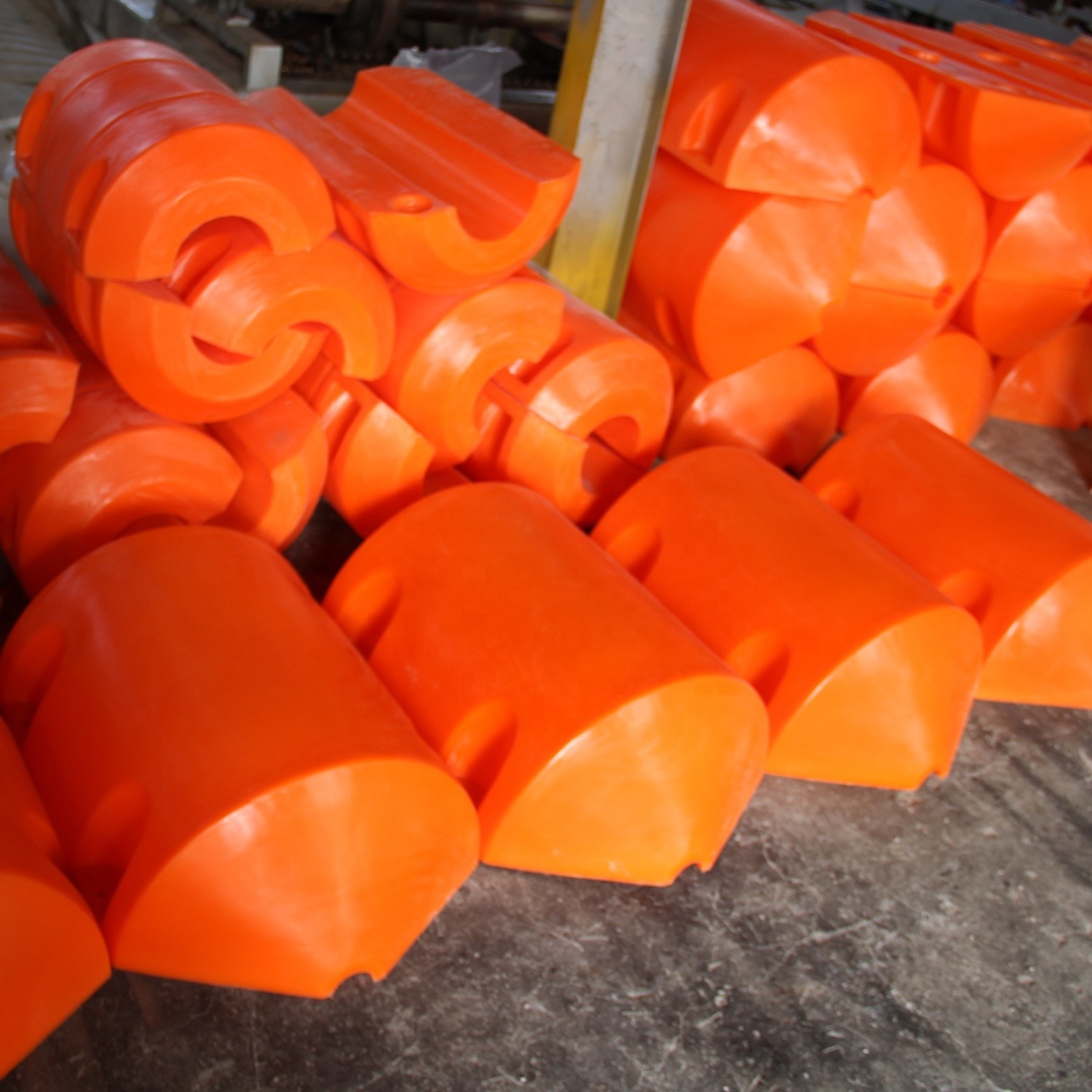 LLDPE Roto-molding Marine Surface Barrier Floats EPS Foamed Marine Plastic Floating Buoy Barrier Floater