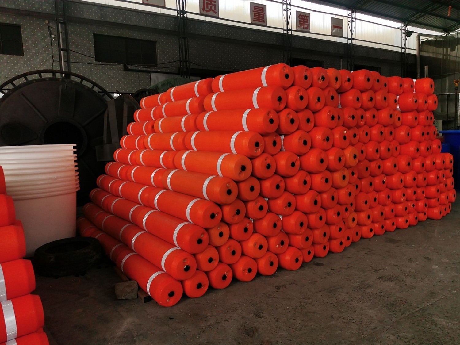 LLDPE Rotational Molded Floating Pollution Barrier Floats Filled with Foam Tubular Buoy Plastic Floating Barrier