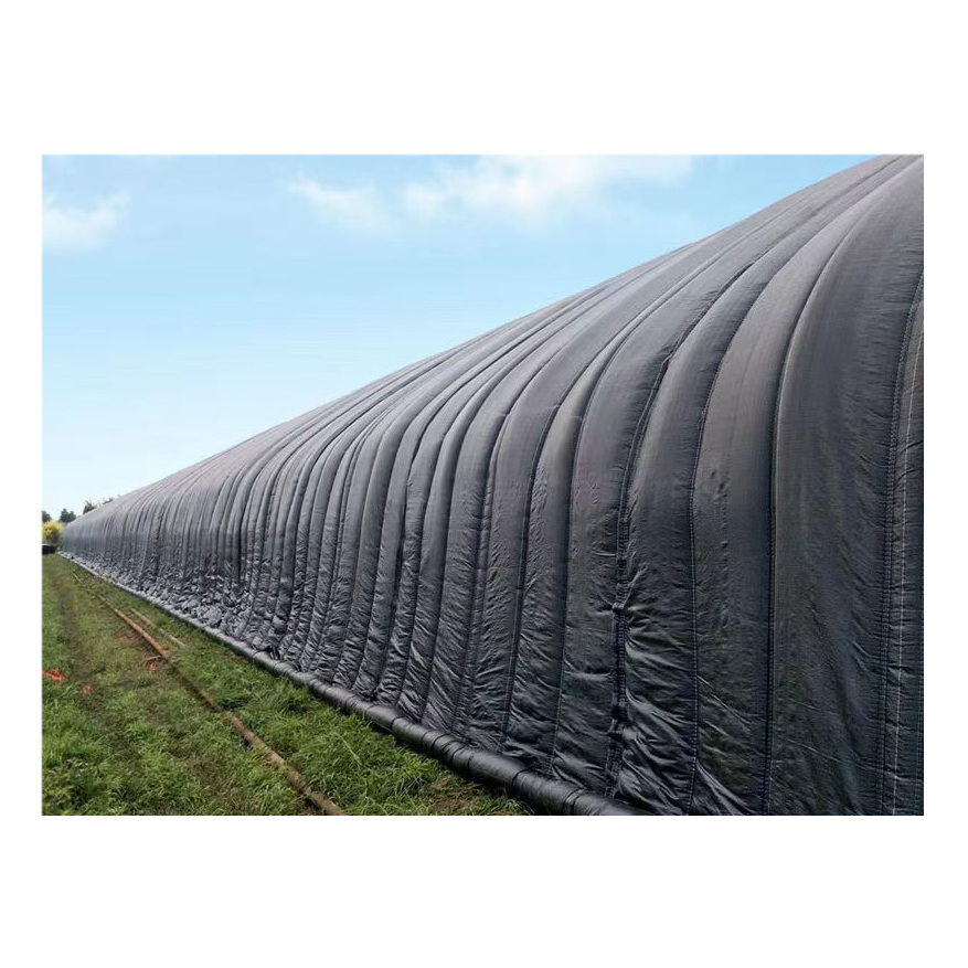 Cold resistant covering material for greenhouse