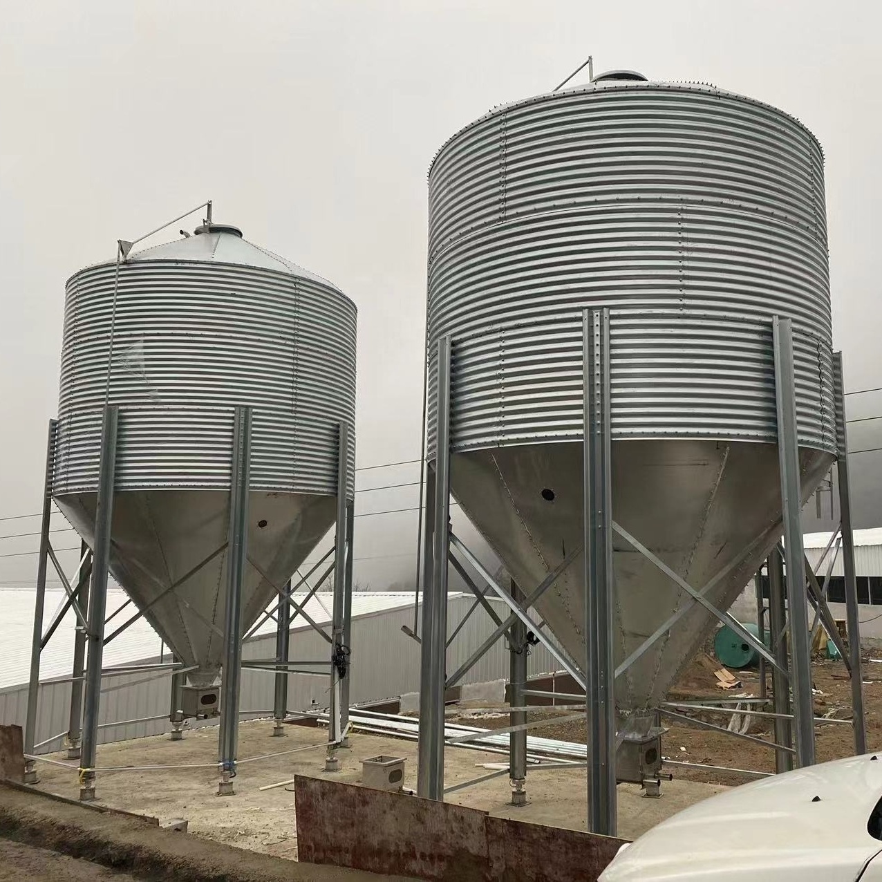 Poultry Farming Granaries Chickens Feed Silos Automatic Broilers And Pigs  Feeding Systems