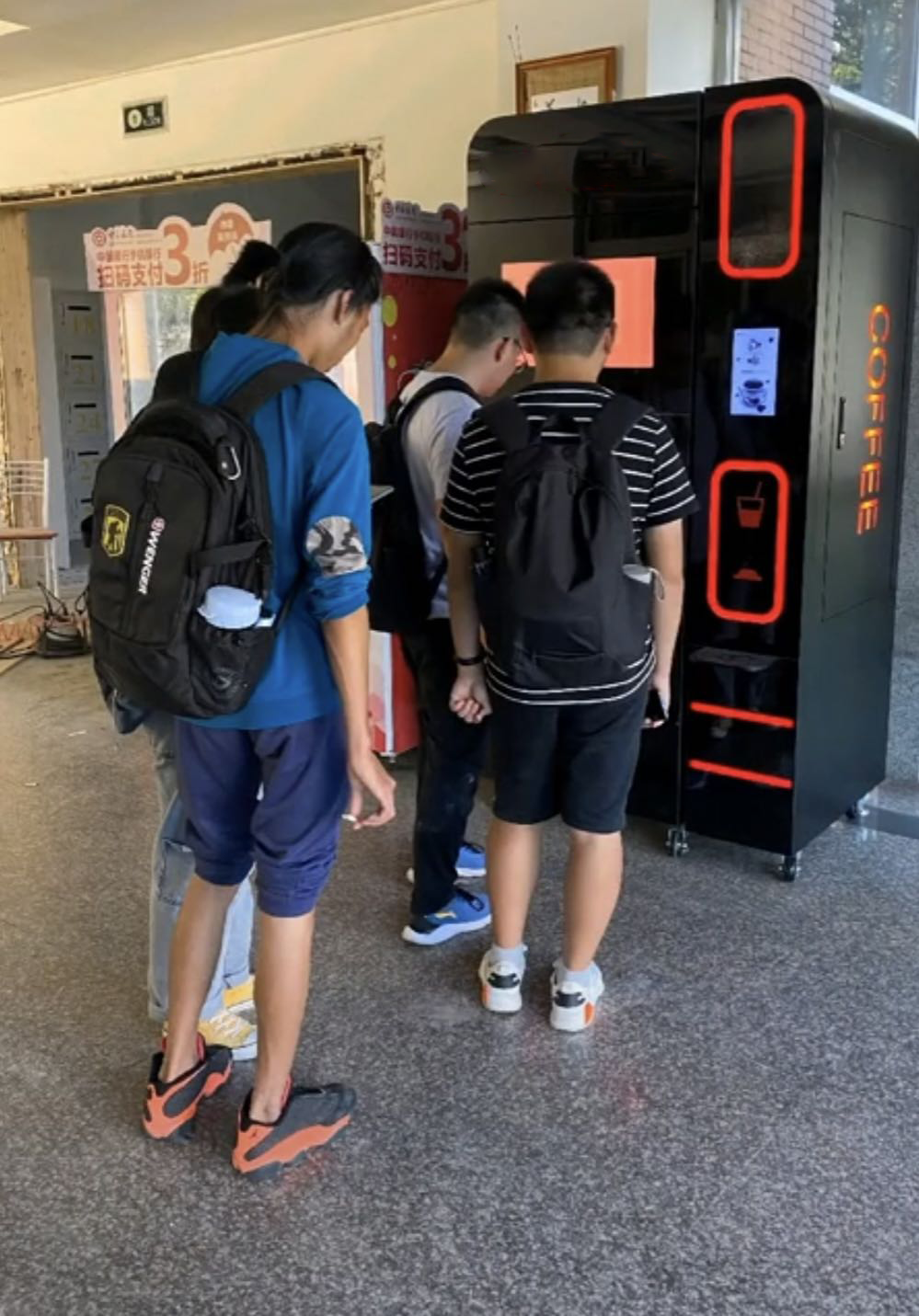 automatic instant drink tea soup mini hot and ice coffee vending machine with cash credit card coin acceptor cappuccino coffee