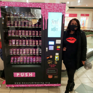 Small vending machine with QR code paypal google pay credit card vending machine for condom perfume vending machine packaging