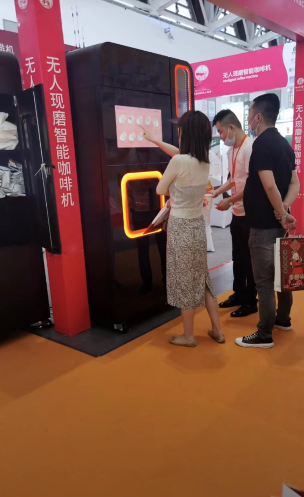 Automatic Commercial Office coffee machine  flavor Nescafe Coffee Vending Machine  bean to cup coffee tea vending machine