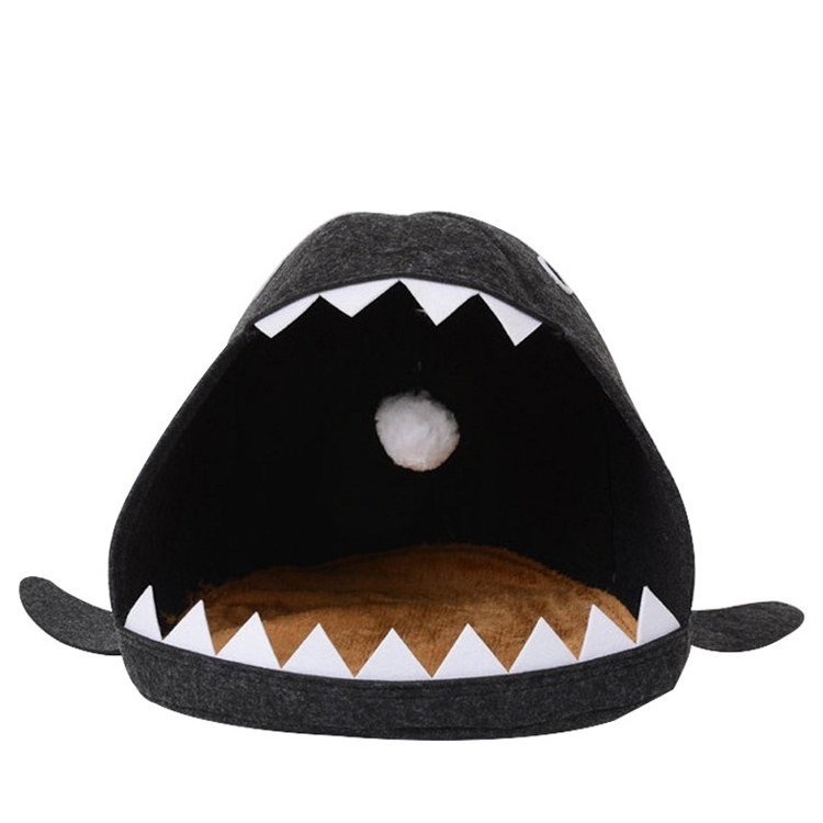 Custom New Design Four Seasons Washable Felt Shark Pet Cat Custom Shape Dog Bed For Pet