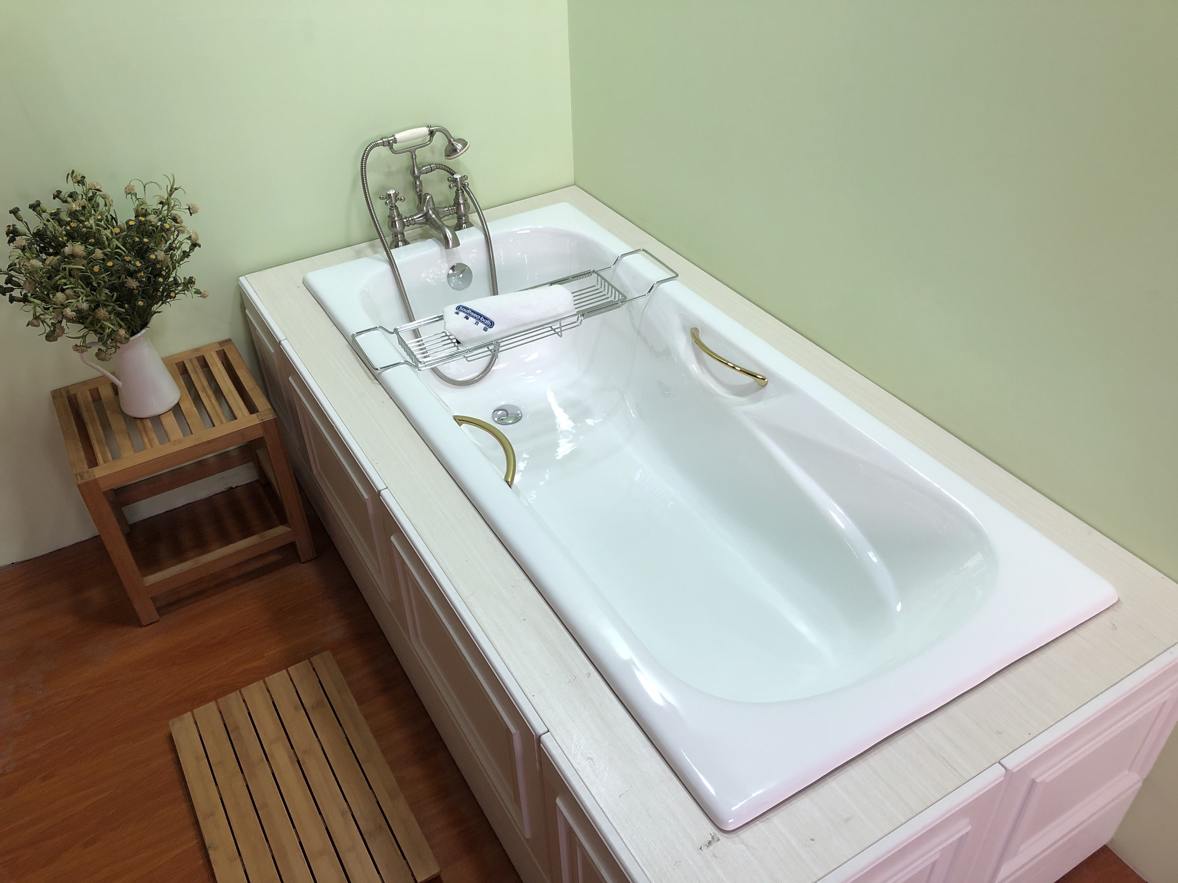 1500MM Or 1700MM Ceramic Cast Iron Bathtub / Cheap Drop In Cast Iron Bath Tub For Hotel / Home Use