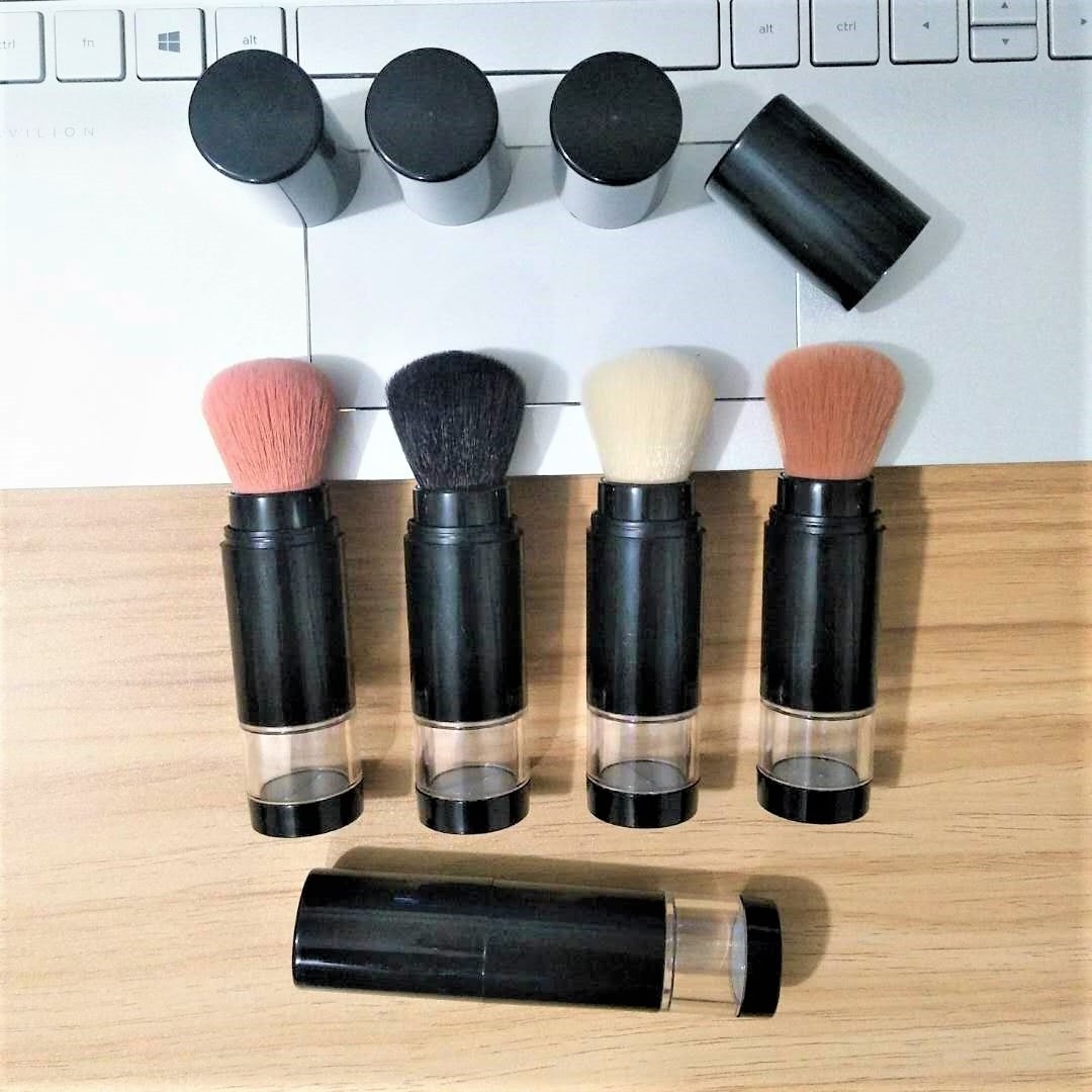 HMU Kabuki Mineral Loose Face Refil Powder Brush Container Single Short Handle Pump Refillable Body Face Dispensing Powder Brush