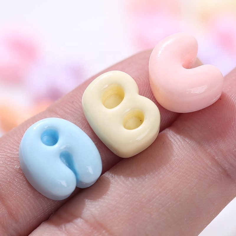 Kawaii Nail Charms Hello Cat 4 Colors Cute Mini Resin Bulk Nail Accessories Wholesale Professional Nail Stones