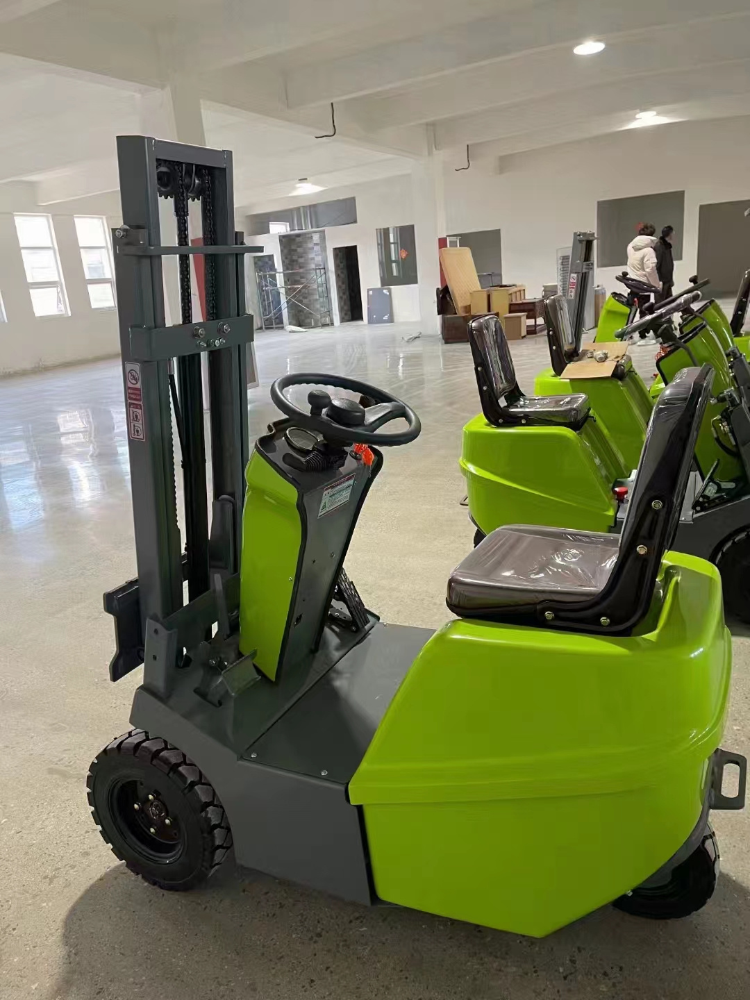 China Factory  Sale 500  800   KG Electric Forklift Small Electric Forklift