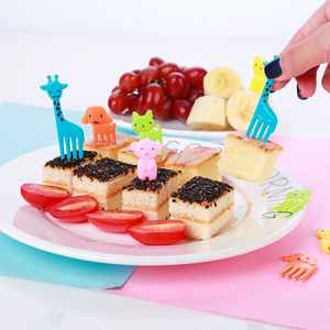 Bento Picks Customized Family Use Cute Cartoon Animal Shape Food Fruit Fork Party Gift Mini Fork for Kids Travel