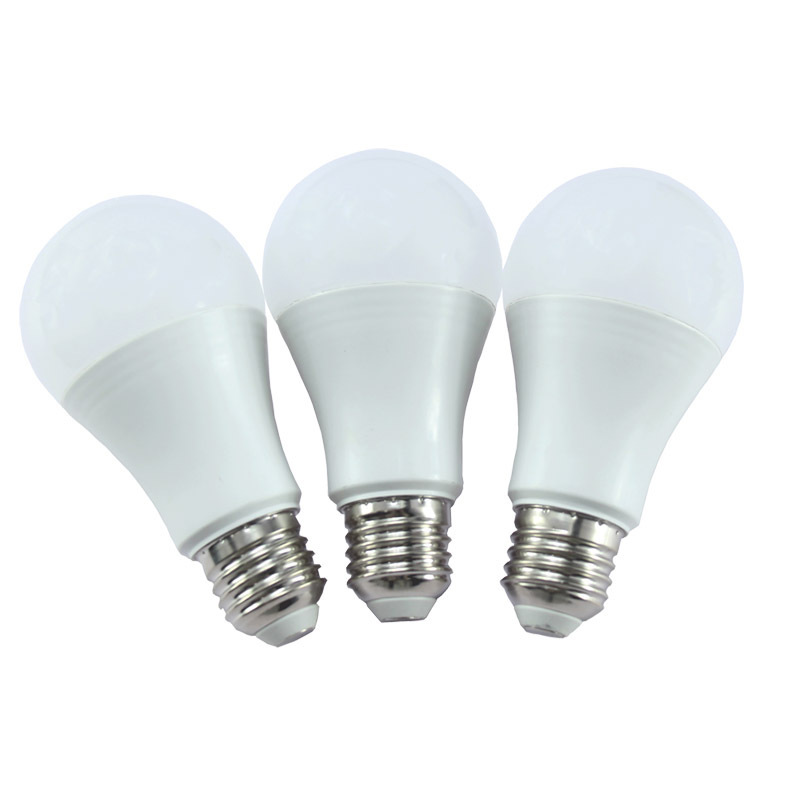 Auto ON OFF 7W 9W 12W A60 E27 SMART LED Dusk To Dawn Bulb Day Night Light Motion Sensor Led Bulb