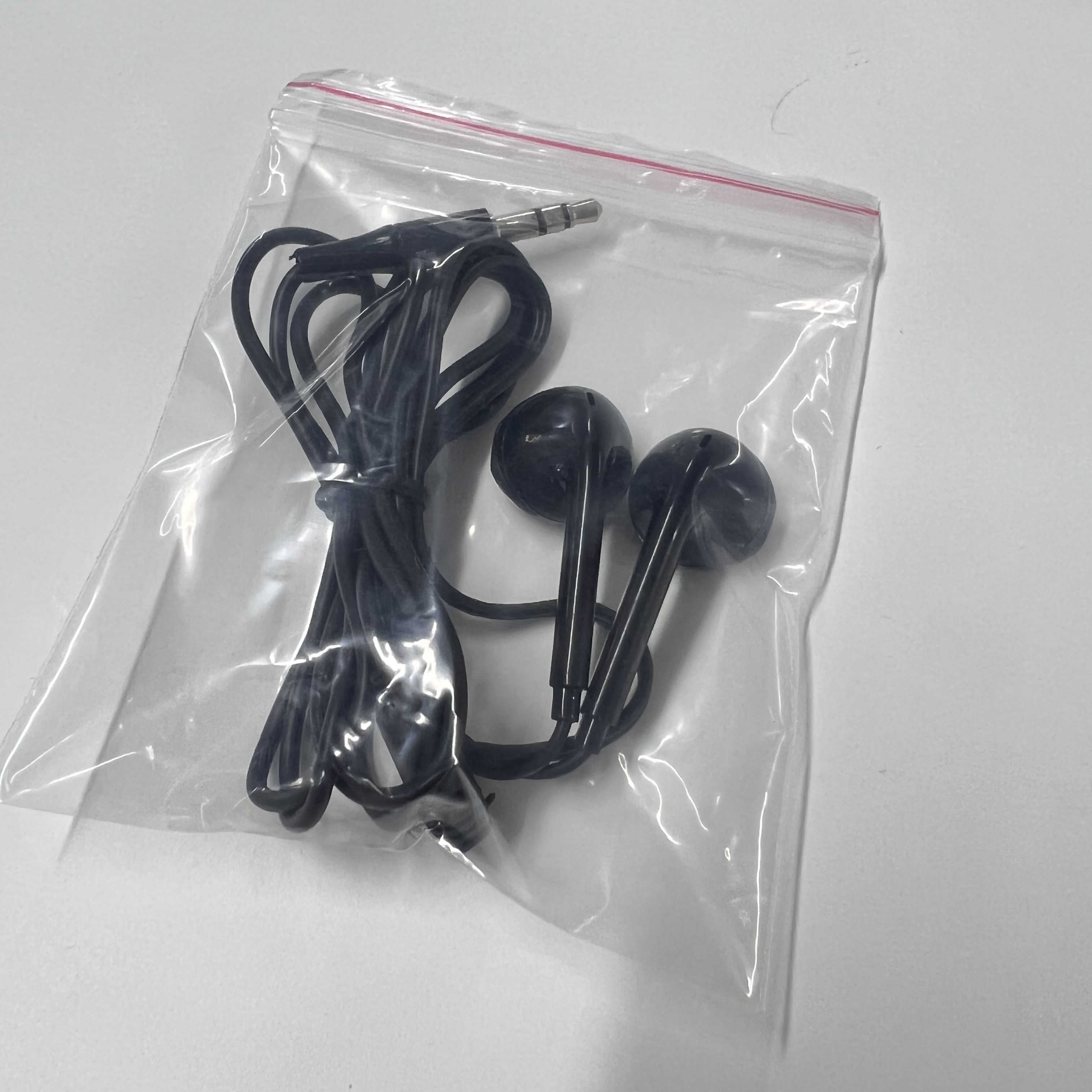 factory wholesale cheap 1.2 m earphones wired Black white headphones 3.5mm jack in-ear headphone for Iphone earphone