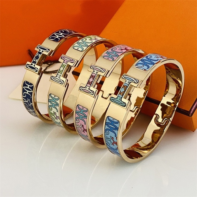 2023 factory direct selling high quality 316L stainless steel H women's Bracelet Fashion Enamel Charm Bracelet