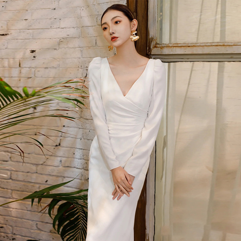 2023 new bridal light wedding dress long sleeve satin simple temperament ladies banquet host style evening gown