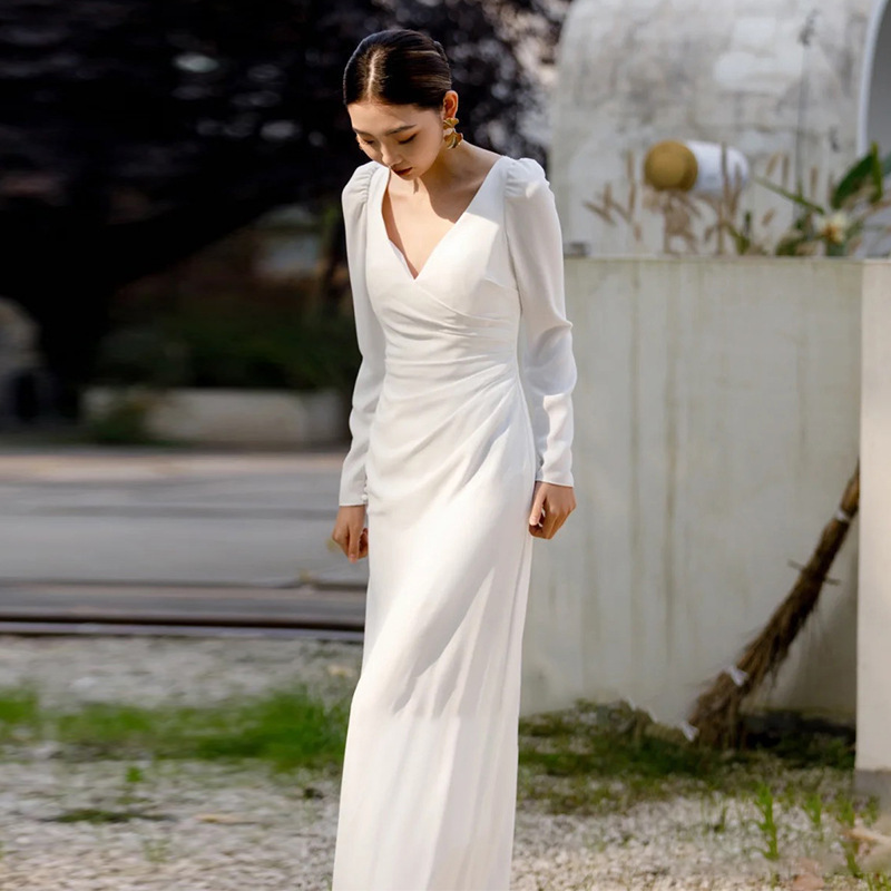 2023 new bridal light wedding dress long sleeve satin simple temperament ladies banquet host style evening gown