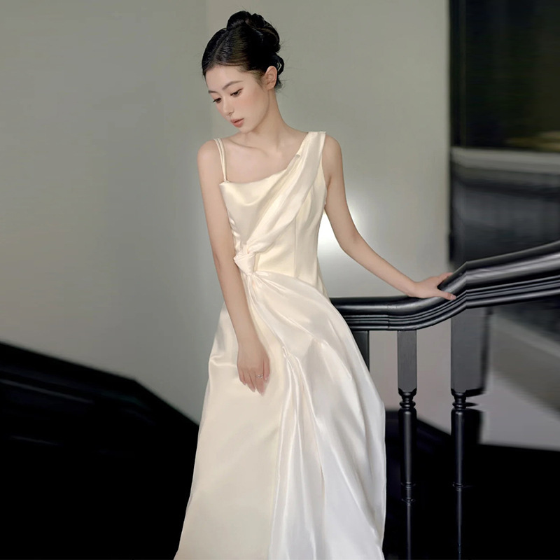 Korean satin wedding dress 2023 elegant slimming white simple outerwear yarn sexy backless bridal tail dress