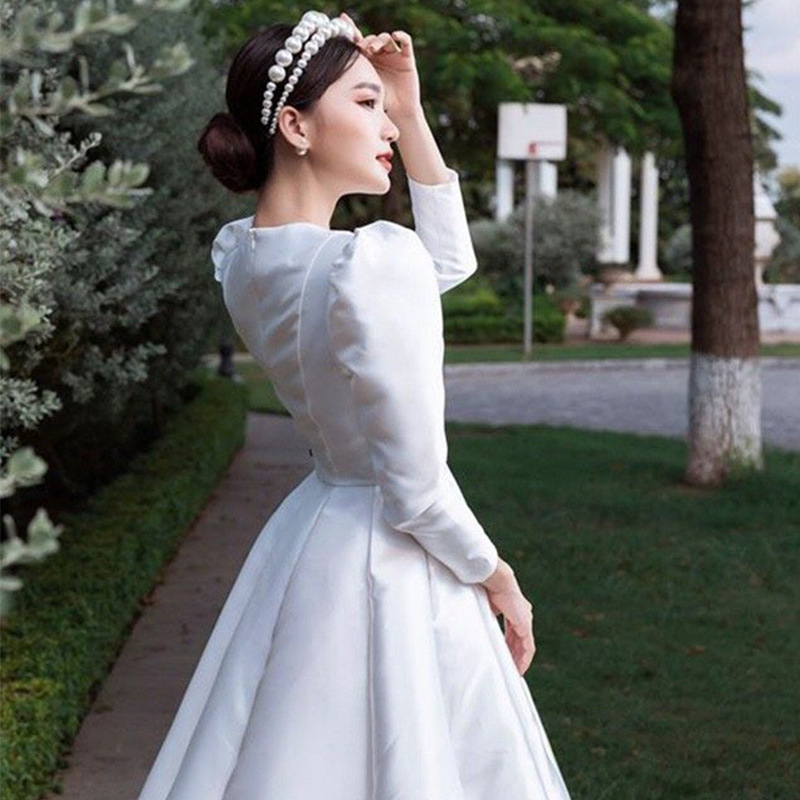 wedding dress 2023 new retro light yarn simple satin long sleeve conservative floor-length wedding veil