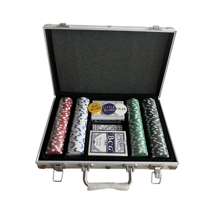 Wholesale Professional casino Texas Hold'em poker chips set 200 300 500 1000 chips with poker case