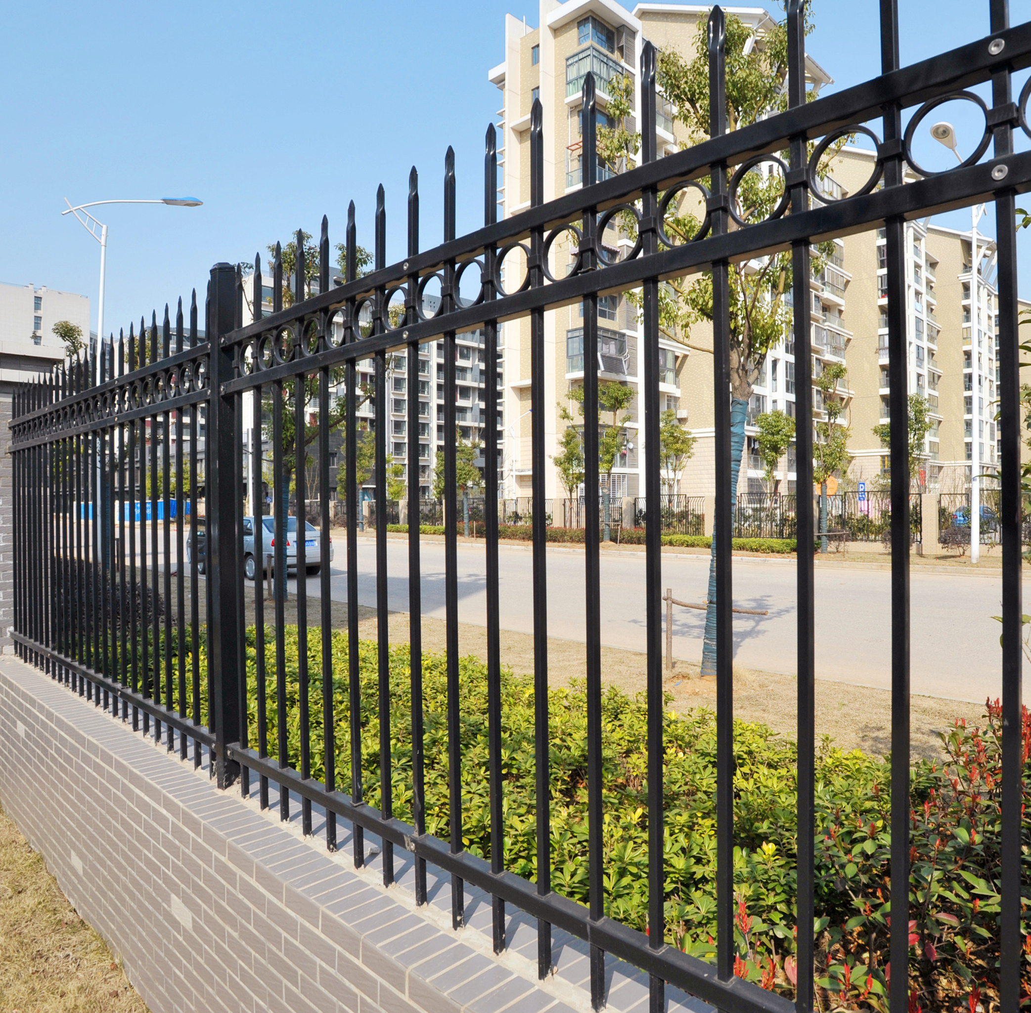 Eco friendly  Hot selling  Australia style modern metal garden fence galvanized picket steel fence wrought iron gardening fence